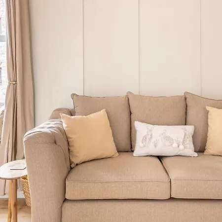 Cosy 1st Floor Flat - District With Bike Storage Apartment Kendal