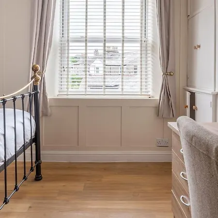 Cosy 1st Floor Flat - District With Bike Storage * Kendal