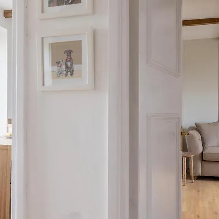 Retreat - Work Or Friendly Apartment Kendal